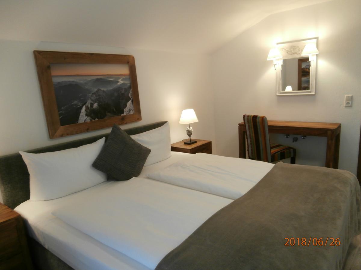 Ferienwohnung Anna Garmisch-Partenkirchen Dış mekan fotoğraf