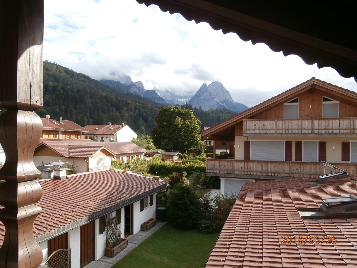 Ferienwohnung Anna Garmisch-Partenkirchen Dış mekan fotoğraf